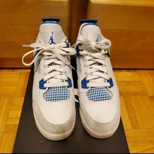 Air Jordan 4 Retro